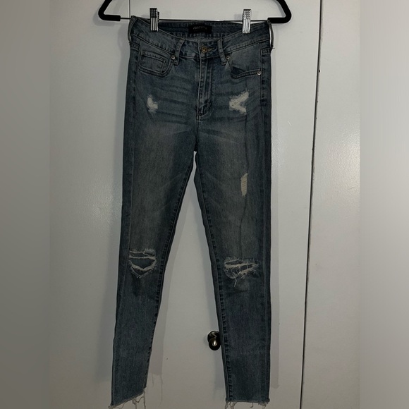 JUST USA DISTRESSED Skinny Jeans - 0 - Picture 2 of 4